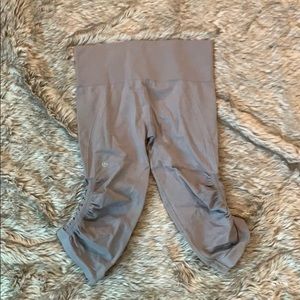 COPY - Gray Lululemon capris
